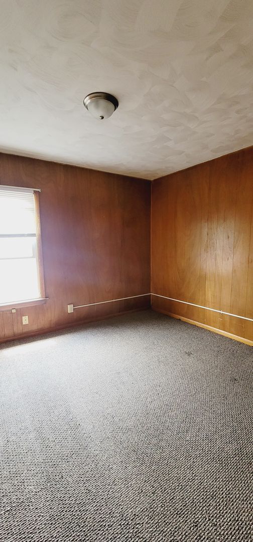 Building Photo - 1044 West 21st Street
