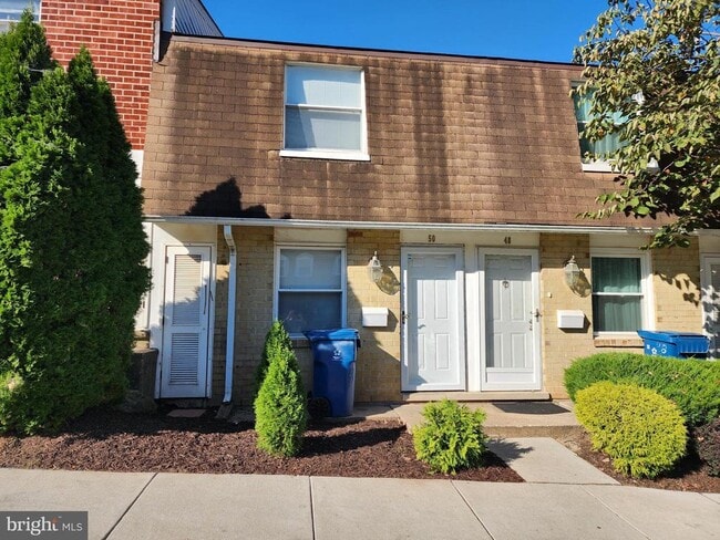 Building Photo - 50 Carroll View Ave