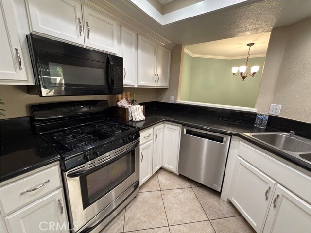 Building Photo - 8011 E Sandstone Dr