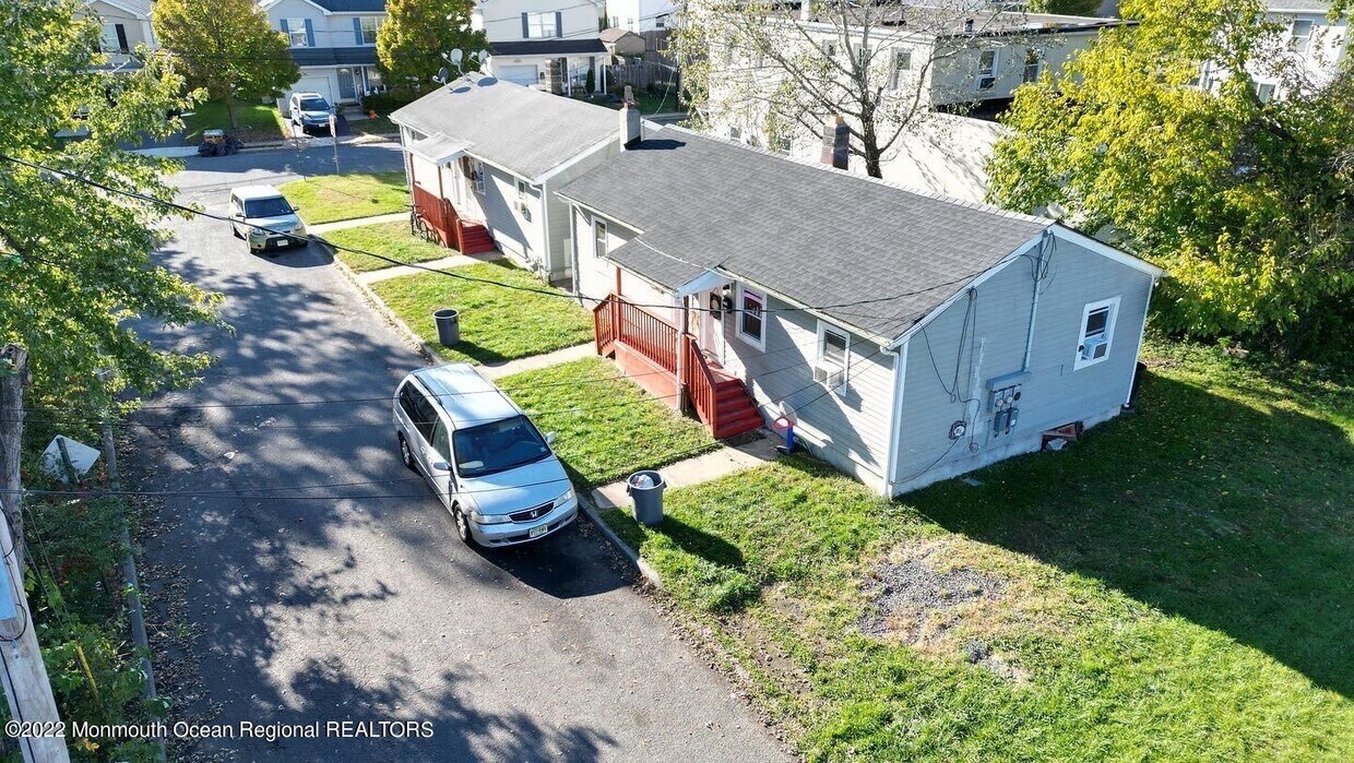 17 Brook Ave, Keyport, NJ 07735 Townhome Rentals in Keyport NJ