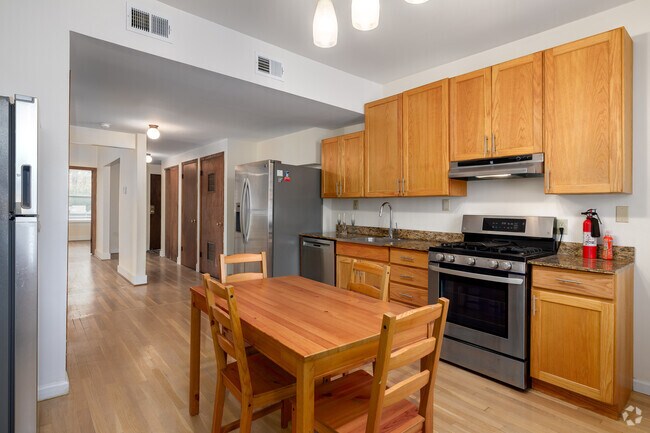 2E 3HAB, 1BA - 1,300 ft² - Cocina - 6273 Delmar Blvd