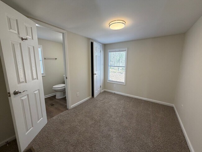 Foto del edificio - 22 Lee Rd 242