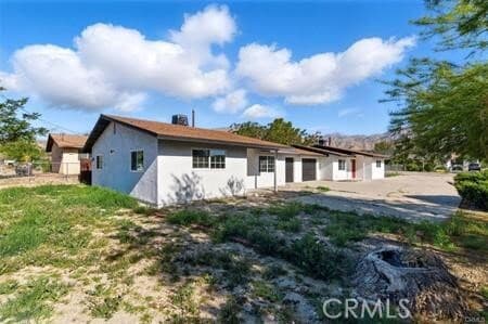 Building Photo - 49537 Rosella Dr