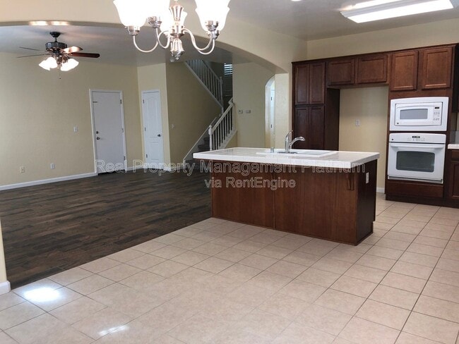Building Photo - 4437 W Pinsapo Dr