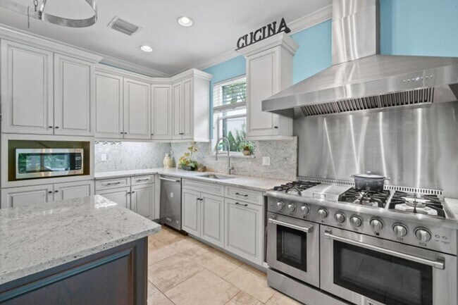 Foto del edificio - 4576 Thornwood Cir