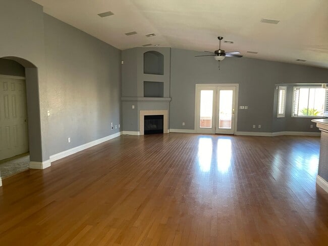 Building Photo - Stunning Single-Story Home with Spa in Gated Community!