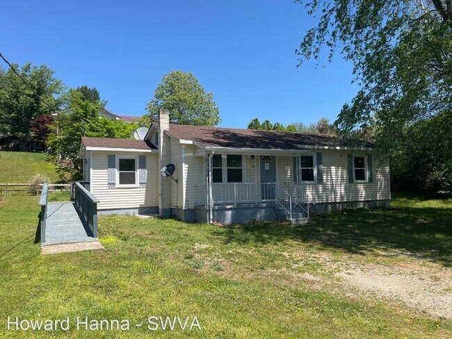 Building Photo - 3 br, 1 bath House - 424 2nd Street