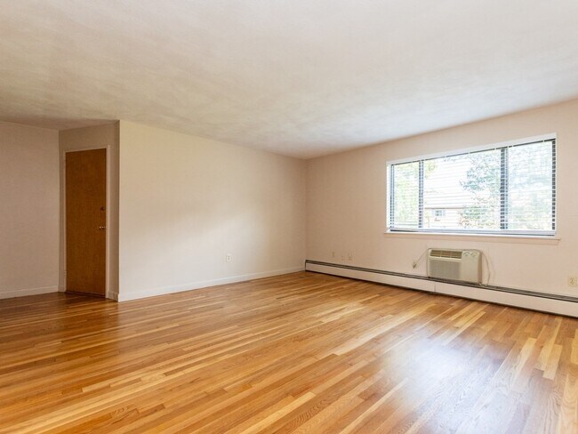 Building Photo - 58 Charlesbank Way