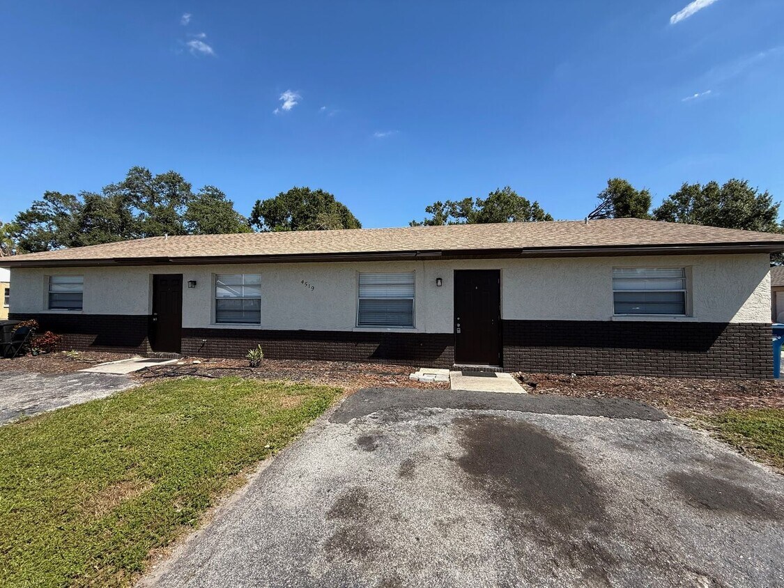 Foto principal - 4519 67th St W