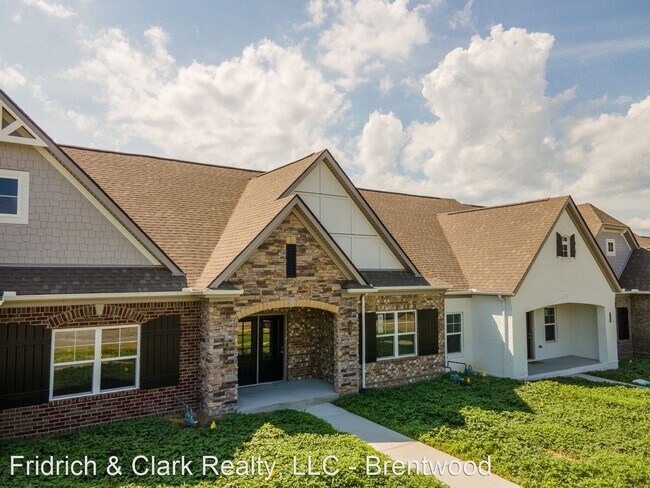 Foto del edificio - 3 br, 3 bath House - 102 Carey Court