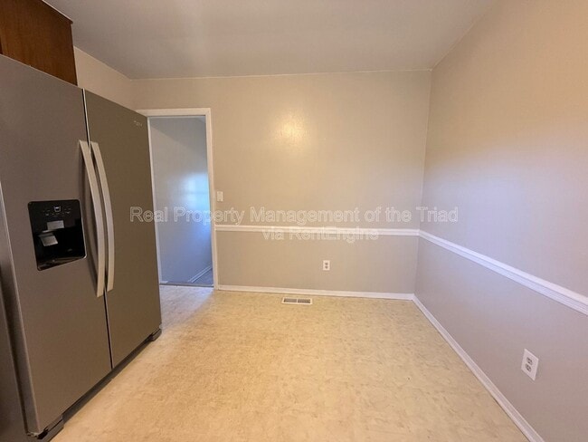 Building Photo - 4205 Olympia Dr