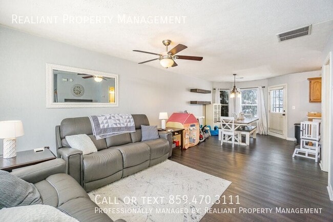 Building Photo - 721 Morgan Hills Dr