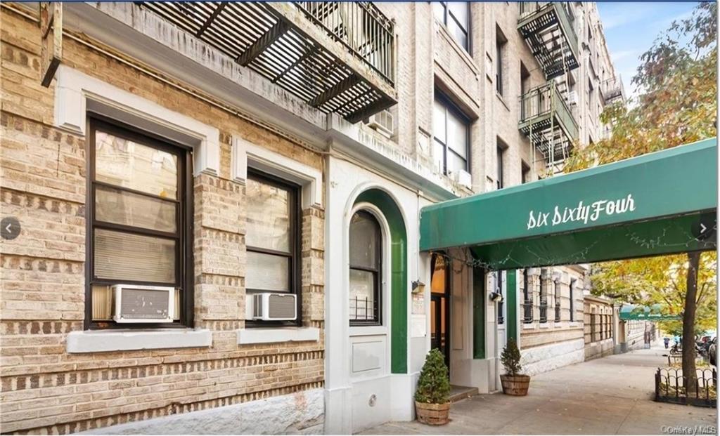 Primary Photo - 664 W 161st St