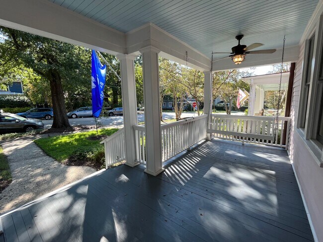 Building Photo - Incredible 3BD, 2.5BA House in Boylan Heig...