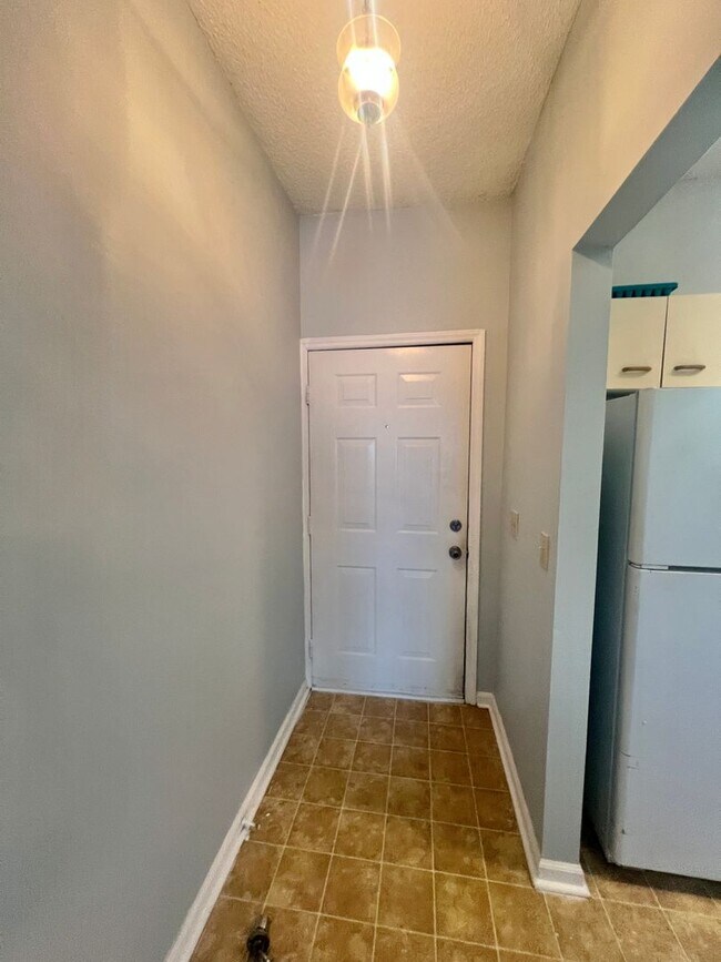 Foto del edificio - 1BR Central College Rd across from UNCW. C...