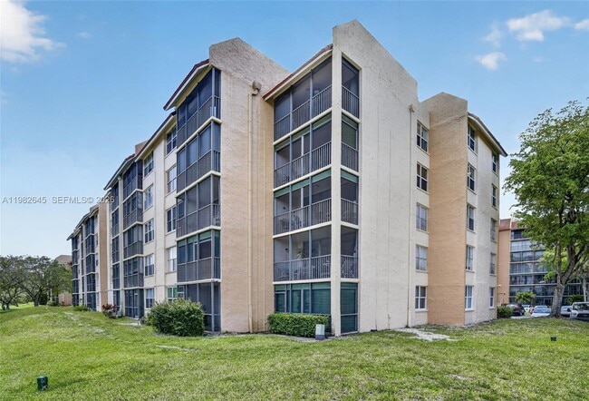 Foto del edificio - 3751 Environ Blvd