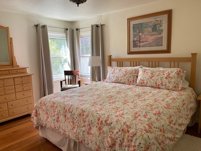 Building Photo - 1003 S 3rd St