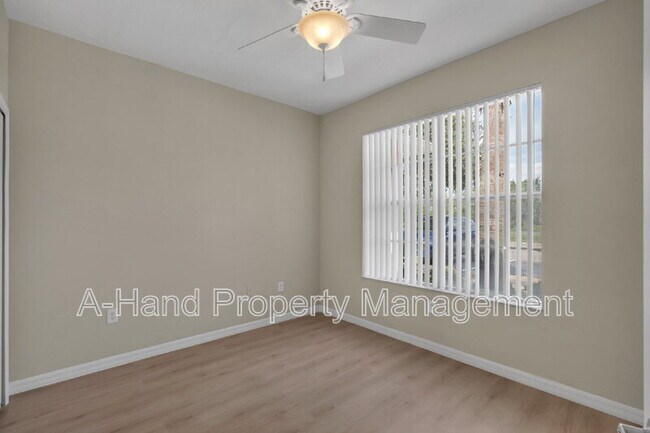 Foto del edificio - 1413 Retreat Cir