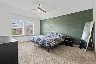 Building Photo - 302 Dusty Bridle Ln