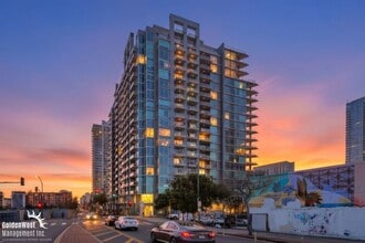 Building Photo - 1080 Park Blvd