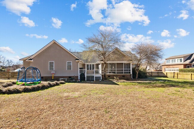 Building Photo - 203 Barrington Way