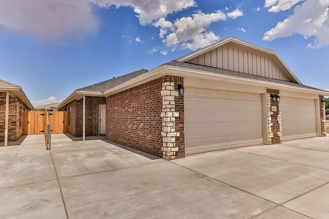 Building Photo - DB 1220 Preston Trails