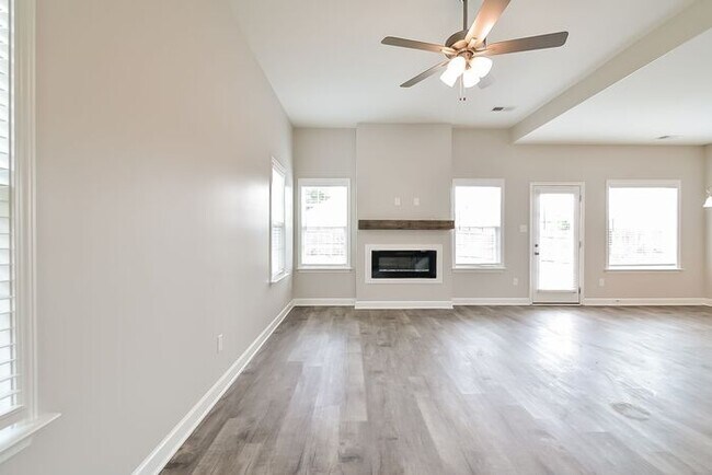 Foto del edificio - Now Leasing a 4-bedroom 2.5 bath home in Walls, MS @ Mallard Park