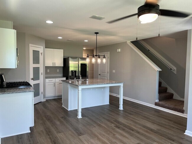 Building Photo - 2844 Mews Lndg