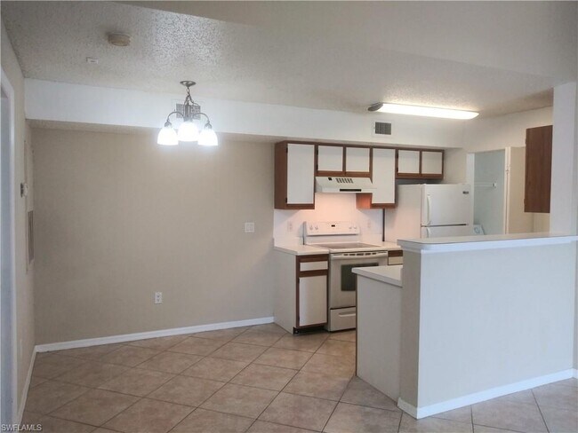 Building Photo - 12520 Equestrian Cir