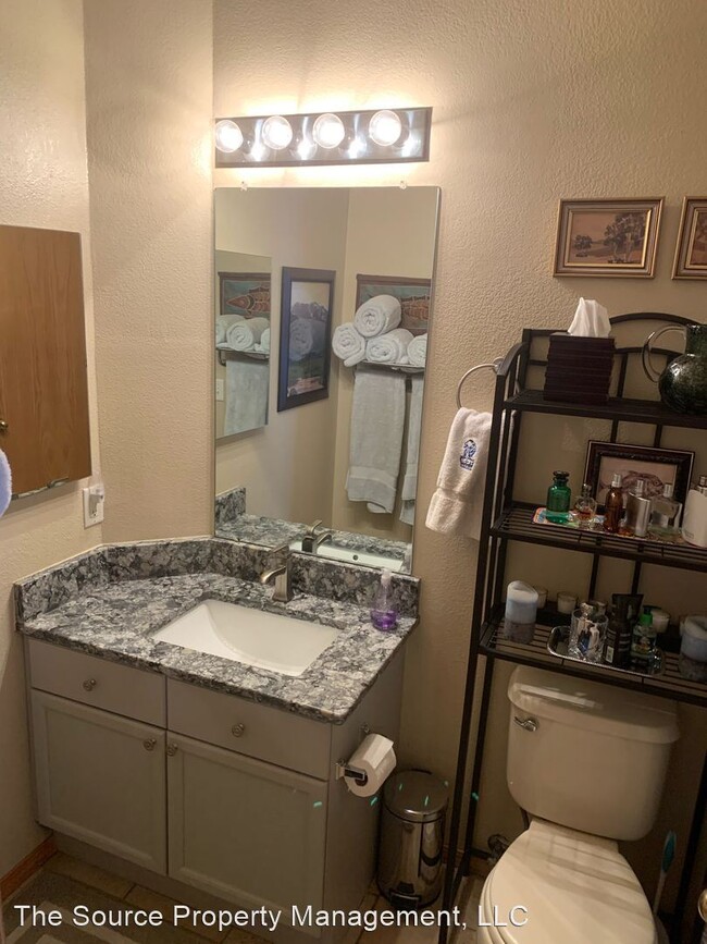 Foto del edificio - 3 br, 2.5 bath House - 215 Strauburg Dr