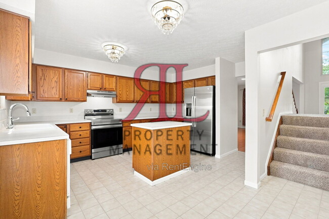 Building Photo - 6058 Northcliff Ct