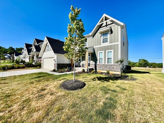 Building Photo - Fully Furnished Executive Miamisburg Home