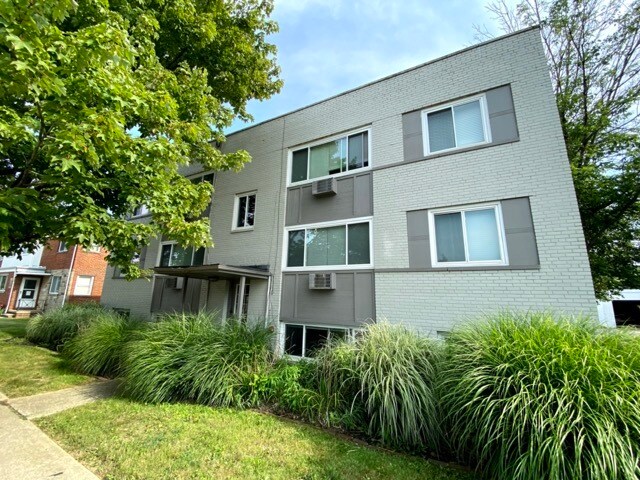 Building Photo - 21015 Westway Dr