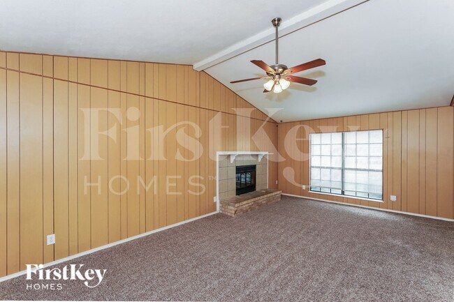 Foto del edificio - 4841 Trailwood Dr