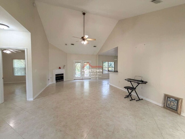 Foto del edificio - 1490 Chalet Pl