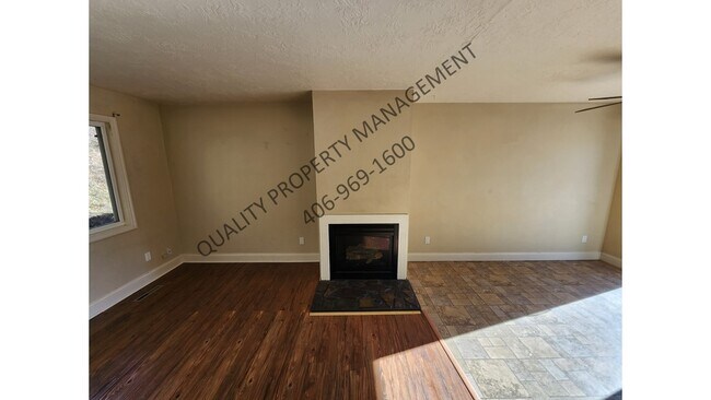 Building Photo - 1917 Burnstead Dr