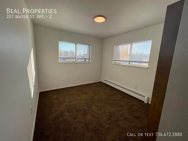 Building Photo - 207 Water St