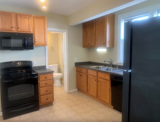 Foto del edificio - 1025 E Gorham St