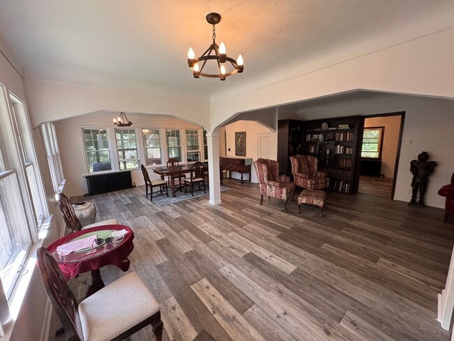 Building Photo - AVAILABLE NOW - Very Spacious, Unique, and Original Birchwood Village Home; Walking Distance to t...