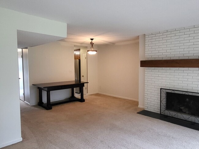 Building Photo - 210 22nd St N