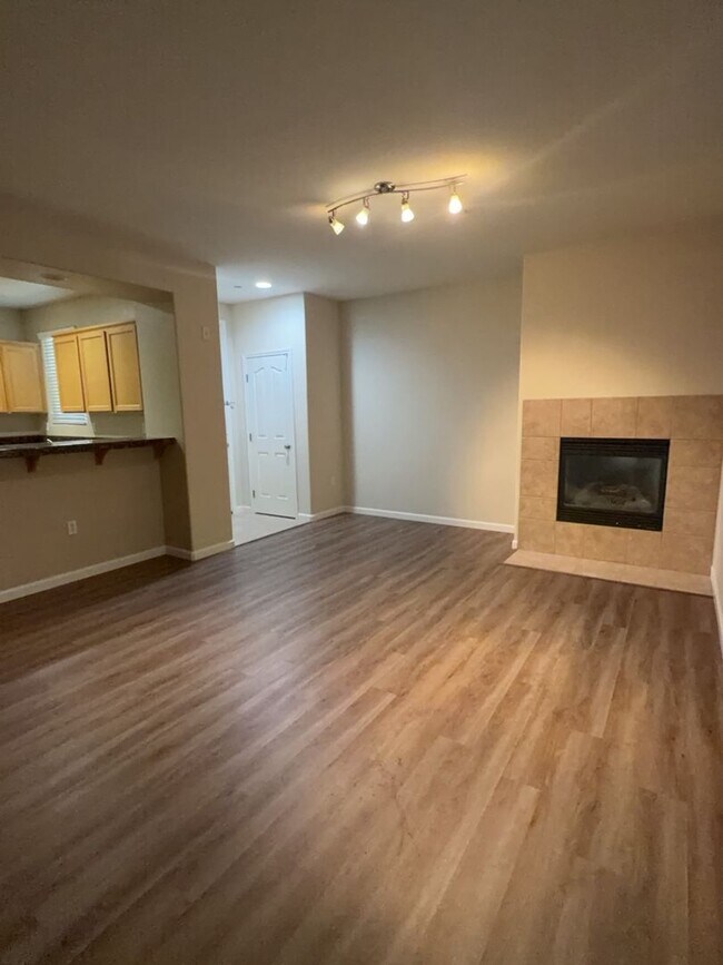 Foto del edificio - Coming Soon *** 3 Bedroom 2.5 Bathroom *** Rivage Folsom