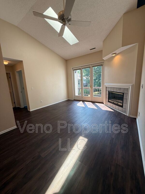 Foto del edificio - 4808 Foxwood Dr S
