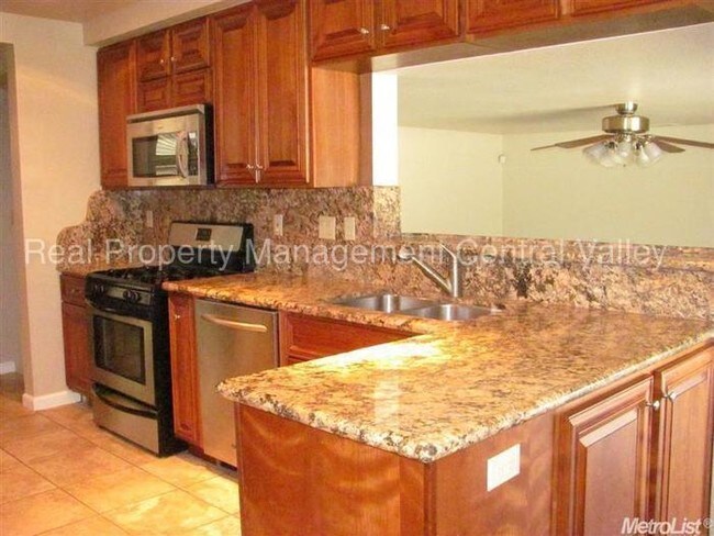 Building Photo - 748 Parkston Ct