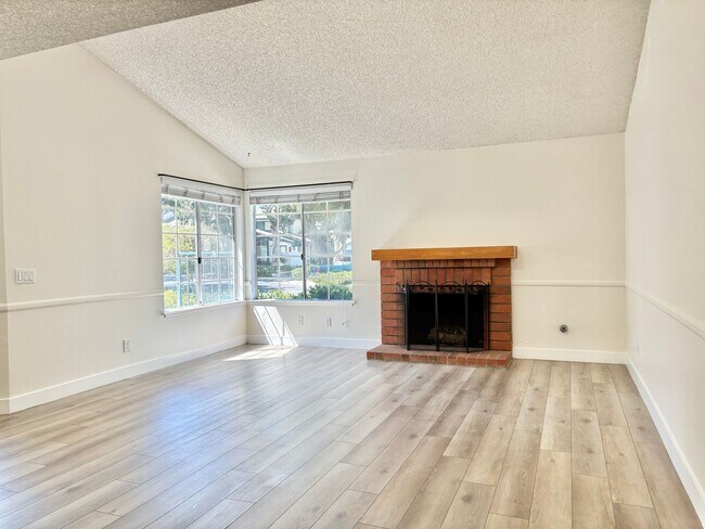 Foto del edificio - Port Hueneme | Marlborough Seaside Village...