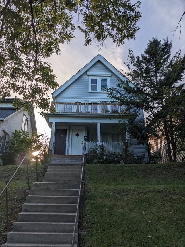 Building Photo - 1427 N 47th St