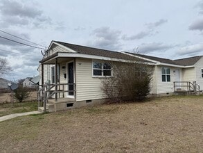 Building Photo - 313 Starling St