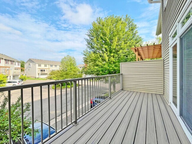 Foto del edificio - 11903 Emery Village Dr N