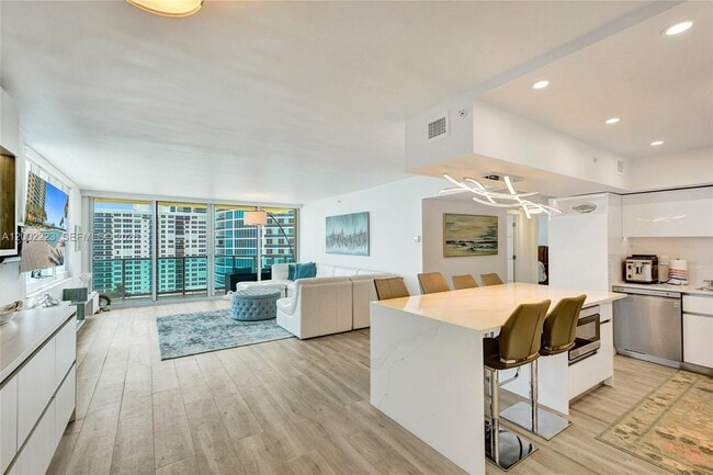 Foto del edificio - 2501 S Ocean Dr