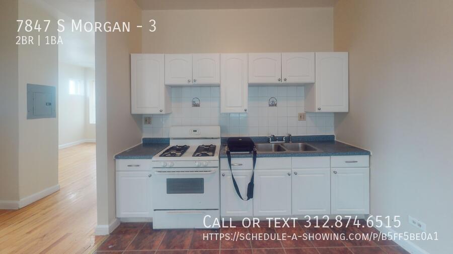 Foto principal - Renovated 2BR near Leo High School & Shopp...