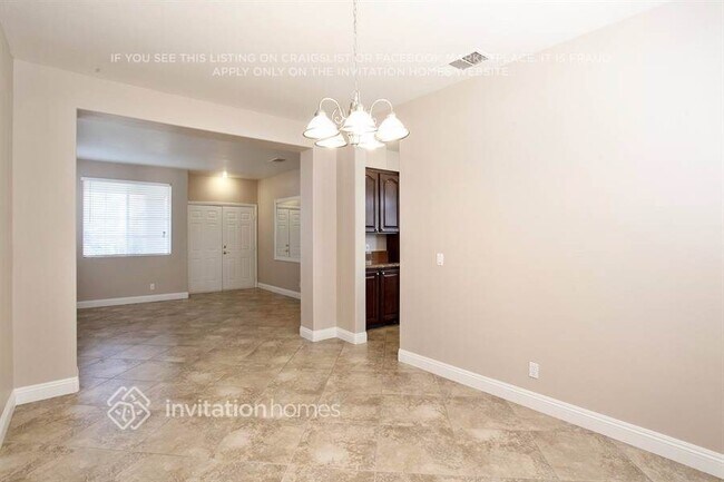 Foto del edificio - 592 Kavanagh Pl